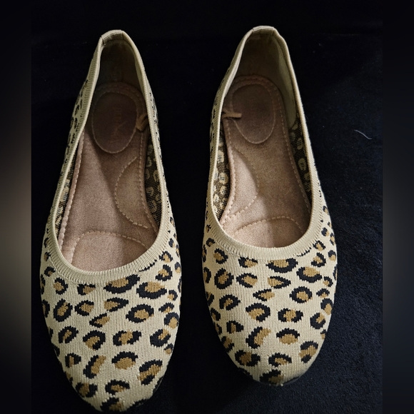 Shoes - Leopard Print Women's Flats